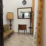 Nice Room In A Quiet Apartment In The City Center